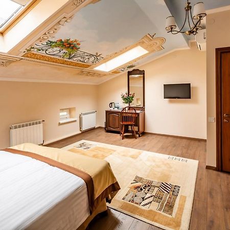 Mini-Hotel Guest House Inn 利沃夫 外观 照片