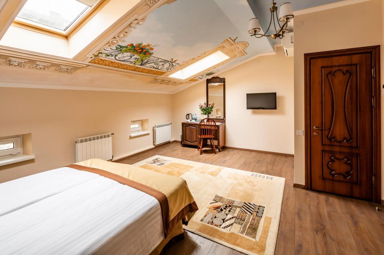 Mini-Hotel Guest House Inn 利沃夫 外观 照片