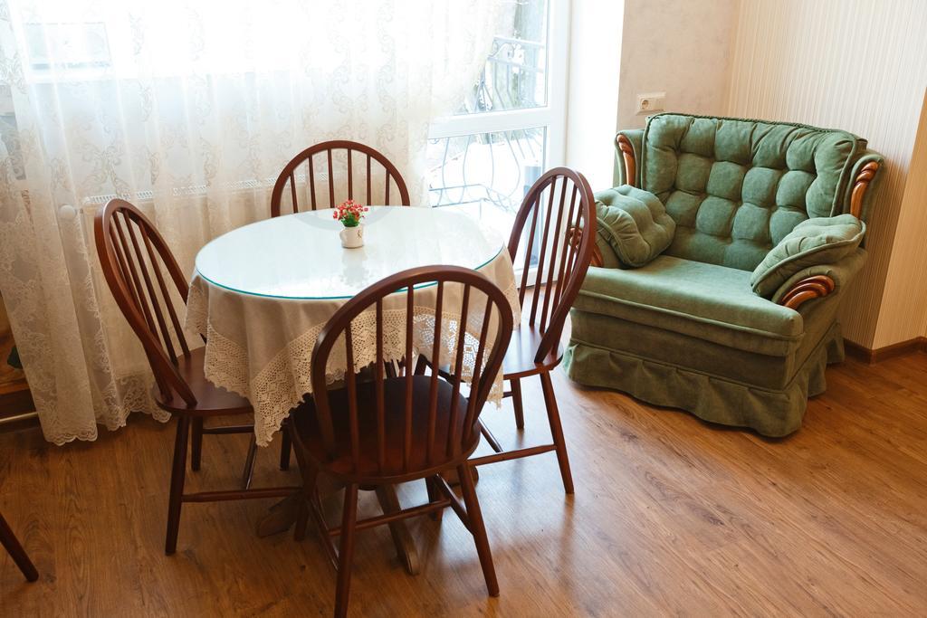Mini-Hotel Guest House Inn 利沃夫 外观 照片