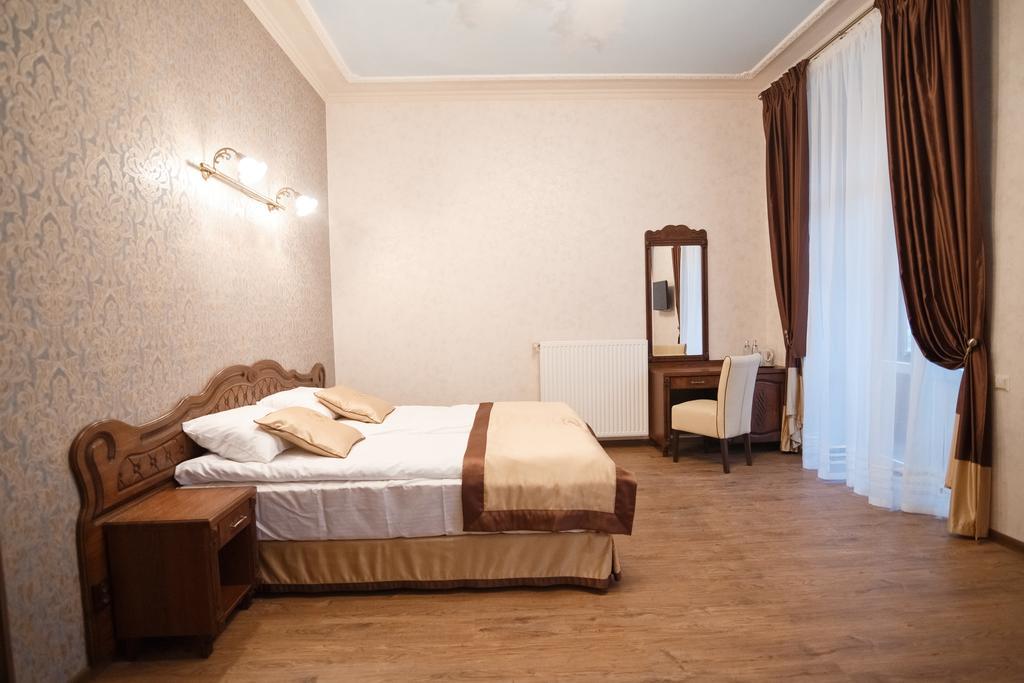 Mini-Hotel Guest House Inn 利沃夫 外观 照片