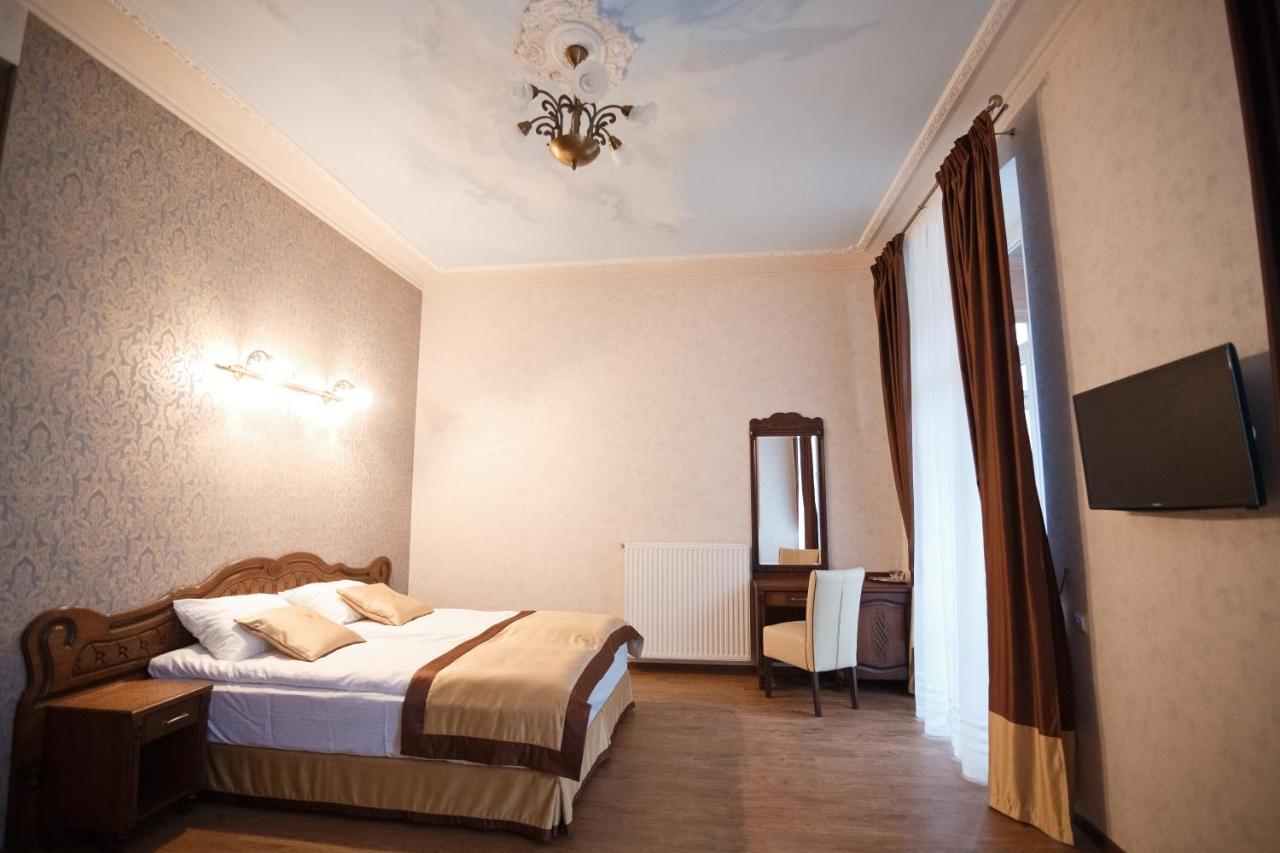 Mini-Hotel Guest House Inn 利沃夫 外观 照片