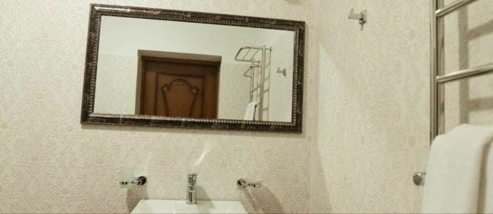 Mini-Hotel Guest House Inn 利沃夫 外观 照片
