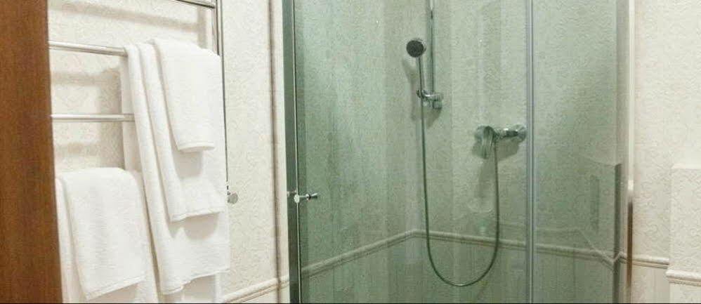 Mini-Hotel Guest House Inn 利沃夫 外观 照片